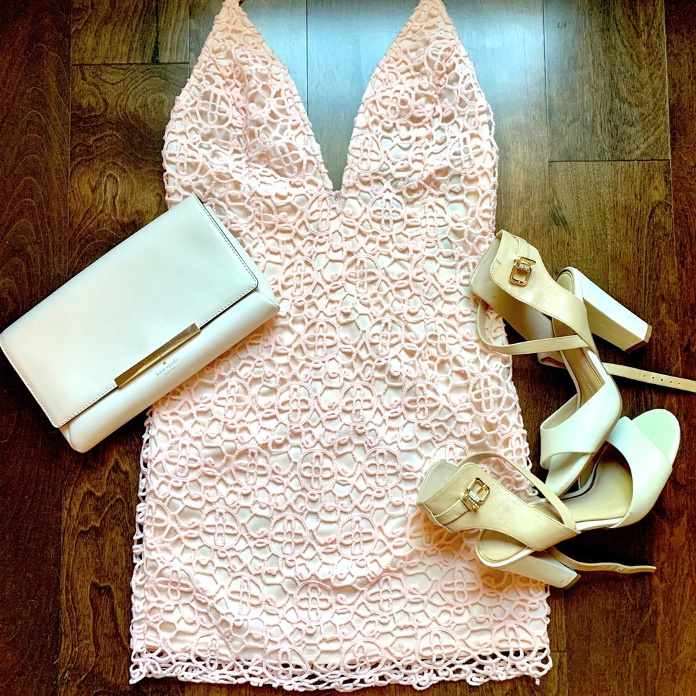 NWT‼️ Gorgeous Pink lace bodycon summer dress 👗